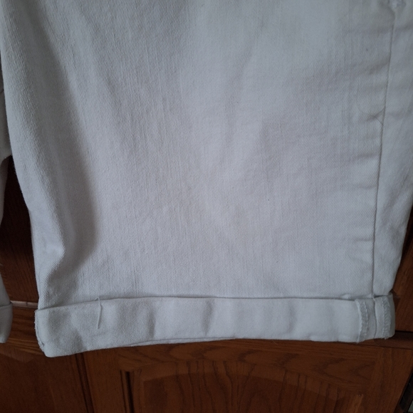 Lane Bryant Rolled Cuff Bermuda Shorts Size-16 - Picture 6 of 9